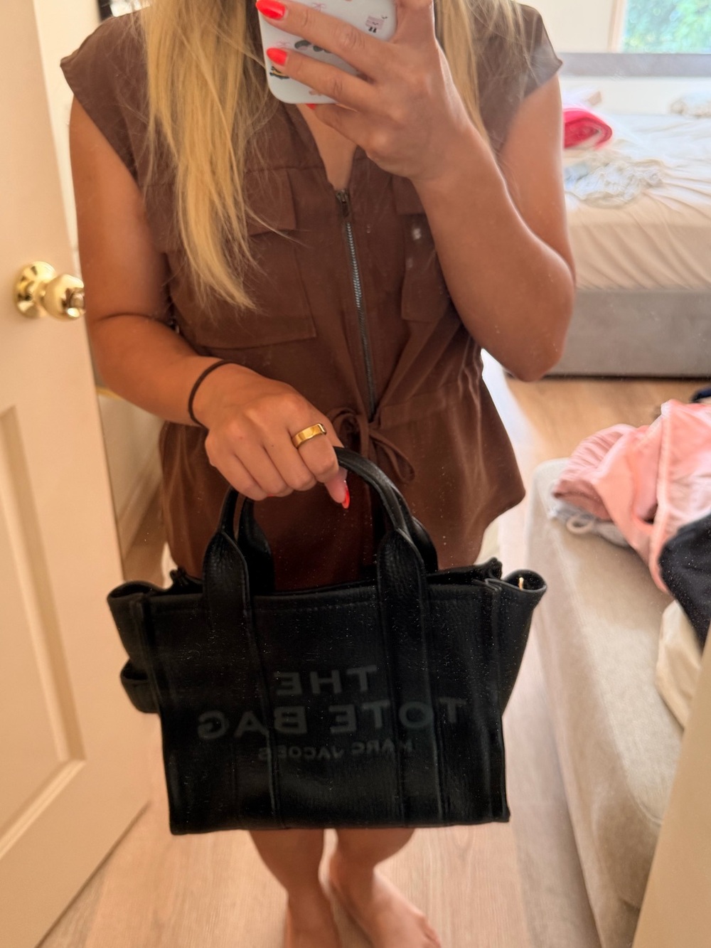 Marc Jacobs Black Pebbled Leather Tote with Removable Strap - Picture 5 of 6